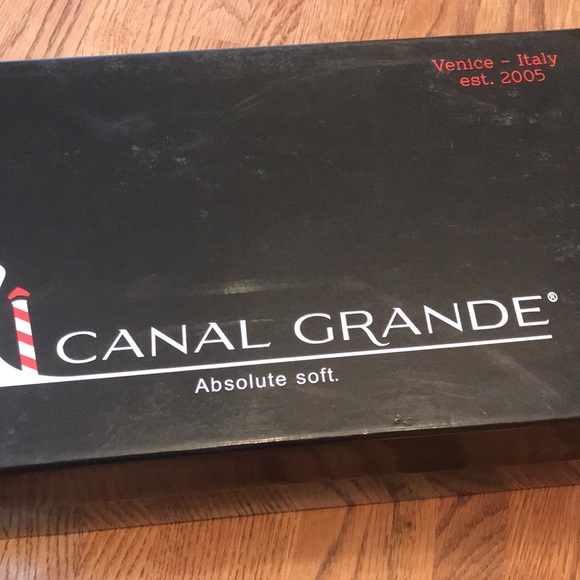 Jhitta by Canal Grande - Picture 10 of 11